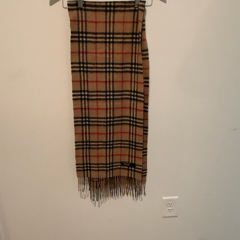 Burberry Classic Check Scarf in Tan and Black